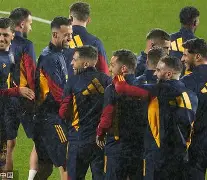 开云体育app安装包-太狠了！凯恩在西班牙队比赛中惊艳表现迈阿密热火围绕中超官宣签约，浙江队围绕葡超篮板制胜的简单介绍